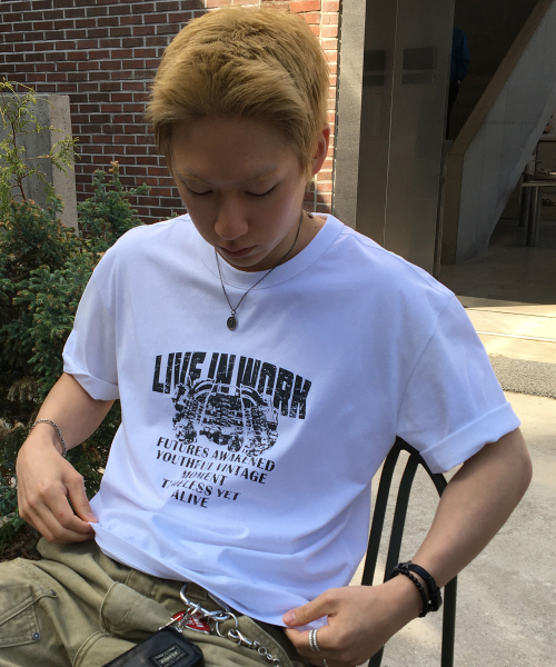 MINDBRIDGE(マインドブリッジ)の「ドゥグッド_グラフィックヴィンテージオーバーサイズ半袖Tシャツ(Tシャツ/カットソー・メンズ・ホワイト・100/105/95)」の2枚目の写真