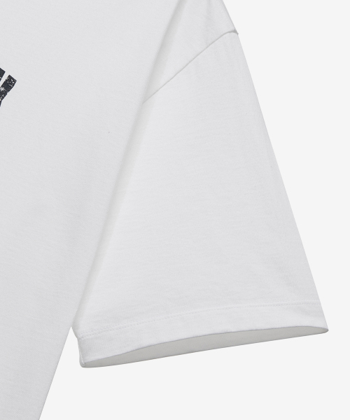 MINDBRIDGE(マインドブリッジ)の「ドゥグッド_グラフィックヴィンテージオーバーサイズ半袖Tシャツ(Tシャツ/カットソー・メンズ・ホワイト・100/105/95)」の11枚目の写真