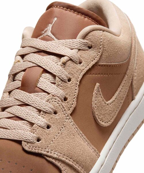 JORDAN BRAND(ジョーダンブランド)の「エア ジョーダン 1 LOW ウィメンズシューズ / Air Jordan 1 Low Women's Shoes DC0774-205 Legend Medium Brown(スニーカー・レディース・ブラウン系その他2・22/24.5/24/23.5/26/25.5/25/23/22.5)」の9枚目の写真