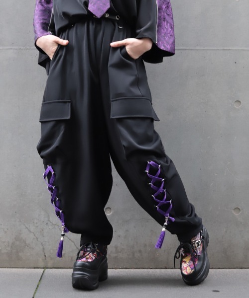 REZEN(リゼン)の「レースアップ×タッセルパンツ(その他パンツ・メンズ・ローズ/ブルーパープル/レッドパープル・MEDIUM/LARGE/SMALL)」の1枚目の写真