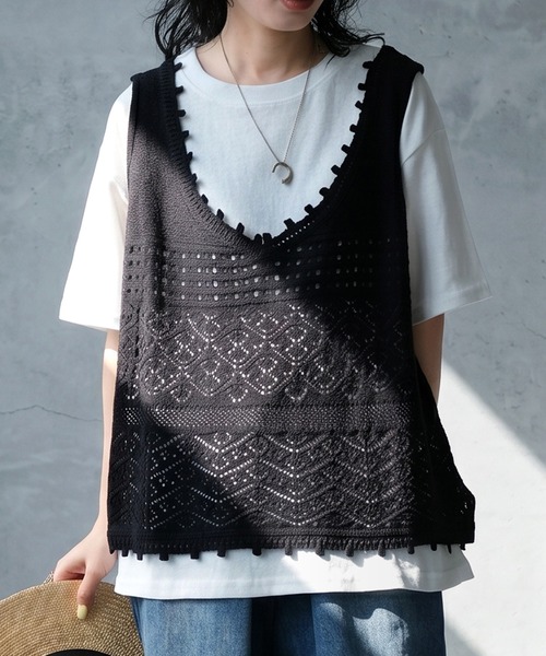 antiqua(アンティカ)の「透かし編み ニットベスト 半袖 Tシャツ レイヤード セット(Tシャツ/カットソー・レディース・ホワイト系その他/グレー系その他・ONESIZE)」の2枚目の写真