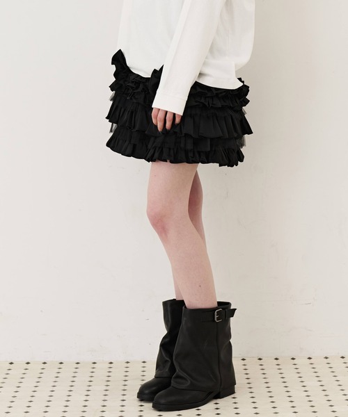 J1U by LA BELLE ETUDE(ジユウバイラベルエチュード)の「シャーリングティアードフリルスカパン(スカート・レディース・ホワイト/ブラック・FREE)」の17枚目の写真