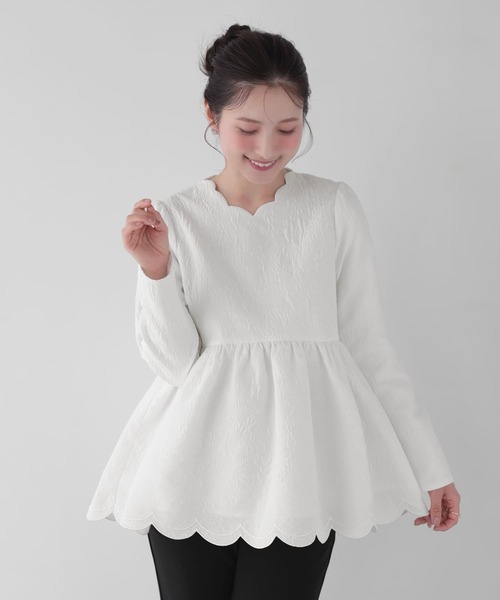 Fit more(フィットモア)の「裾ダブルスカラップ刺繍トップス(その他トップス・レディース・ホワイト/ライトブルー/ネイビー・FREE)」の1枚目の写真