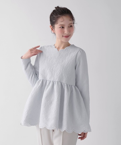 Fit more(フィットモア)の「裾ダブルスカラップ刺繍トップス(その他トップス・レディース・ホワイト/ライトブルー/ネイビー・FREE)」の2枚目の写真