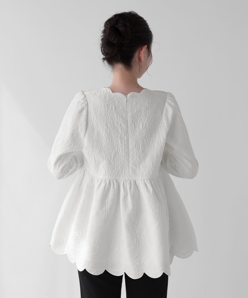 Fit more(フィットモア)の「裾ダブルスカラップ刺繍トップス(その他トップス・レディース・ホワイト/ライトブルー/ネイビー・FREE)」の9枚目の写真