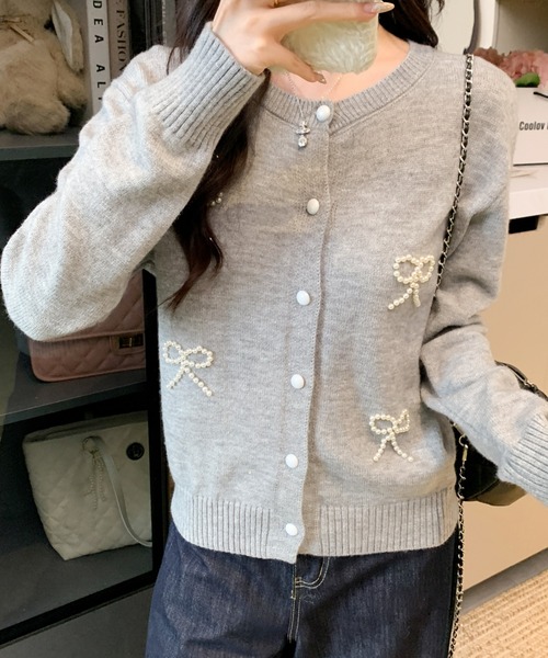 AMAJI(アマジ)の「ルーズシルエット ニットカーディガン(カーディガン/ボレロ・レディース・グレー/ホワイト/ネイビー/レッド・FREE)」の2枚目の写真