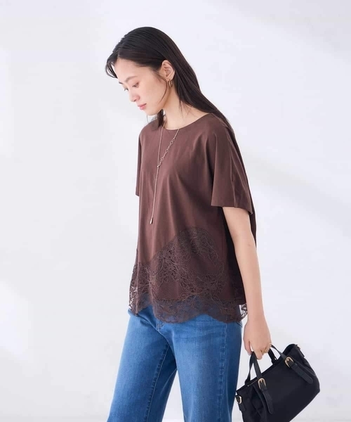 a.v.v（アーヴェヴェ）の「ウェーブレースヘムTシャツ（Tシャツ/カットソー・レディース・ブラウン/ブラック/ホワイト・39）」の4枚目の写真