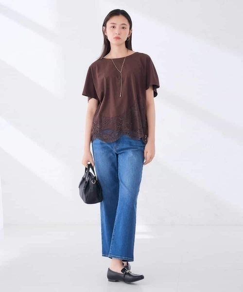 a.v.v（アーヴェヴェ）の「ウェーブレースヘムTシャツ（Tシャツ/カットソー・レディース・ブラウン/ブラック/ホワイト・39）」の6枚目の写真