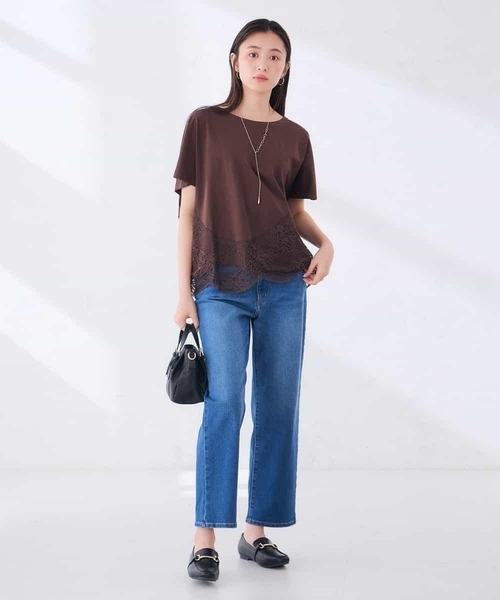 a.v.v（アーヴェヴェ）の「ウェーブレースヘムTシャツ（Tシャツ/カットソー・レディース・ブラウン/ブラック/ホワイト・39）」の7枚目の写真