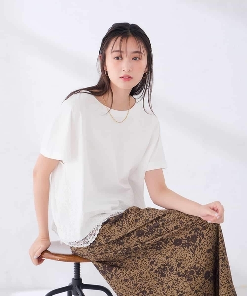 a.v.v（アーヴェヴェ）の「ウェーブレースヘムTシャツ（Tシャツ/カットソー・レディース・ブラウン/ブラック/ホワイト・39）」の10枚目の写真