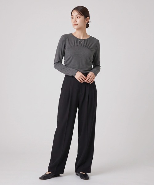Nunc.（ヌンク）の「裏起毛ギャザー切替プルオーバー（Tシャツ/カットソー・レディース・チャコールグレー/杢グレー/ブラック/オフホワイト・FREE）」の15枚目の写真