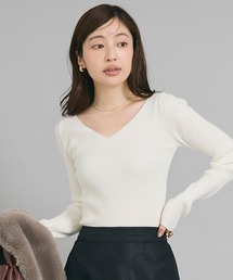 軽量Ｖネックニット【西山茉希様着用】