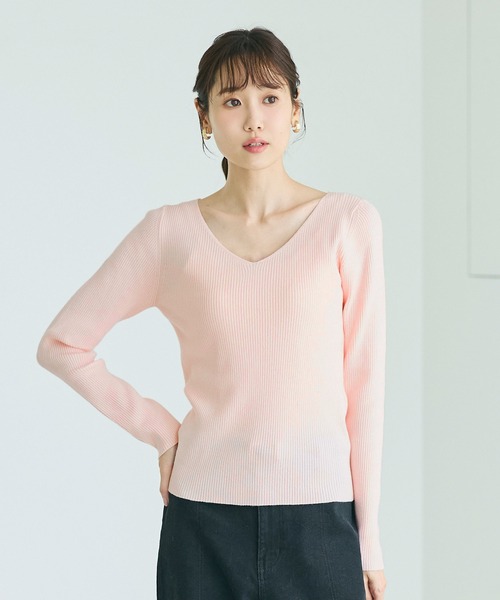 coca(coca)(コカ)の「軽量Vネックニット【西山茉希様着用】(ニット/セーター・レディース・グレー/カーキ/アイボリー/ブラック/ライトピンク・S/M/L)」の15枚目の写真