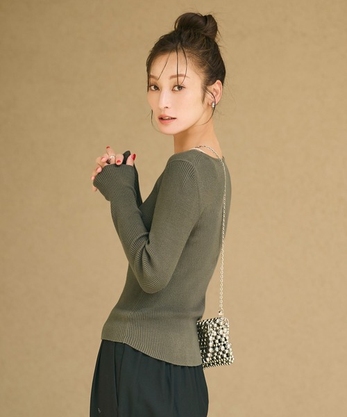 coca(coca)(コカ)の「軽量Vネックニット【西山茉希様着用】(ニット/セーター・レディース・グレー/カーキ/アイボリー/ブラック/ライトピンク・S/M/L)」の9枚目の写真