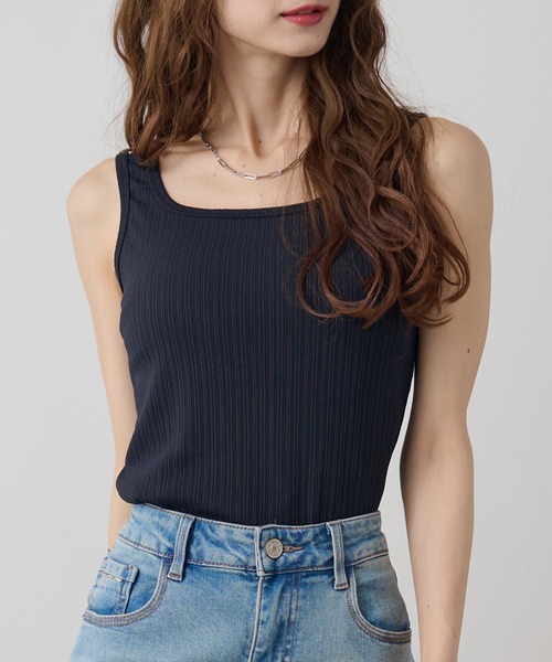 DAYRA（デイラ）の「ラウンドネック ベーシック ノースリーブ リブ トップス（タンクトップ・レディース・ブラック/チャコールグレー・FREE）」の15枚目の写真