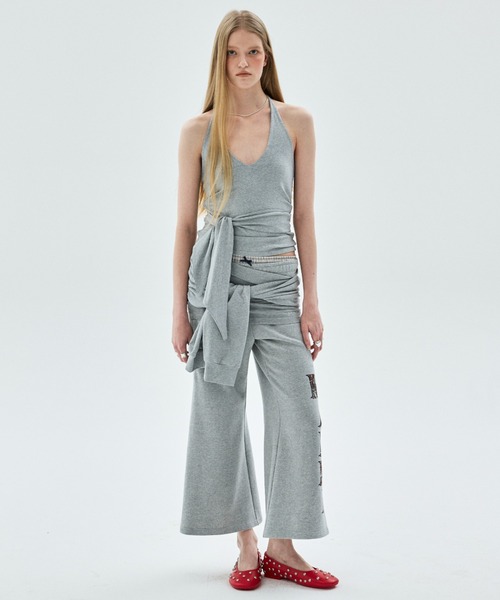 Mardi Mercredi(マルディメクルディ)の「TOP HALTER NECK TIE DETAIL / トップ ホルター ネック タイ ディテール(キャミソール・レディース・ブラック/グレー・FREE)」の22枚目の写真