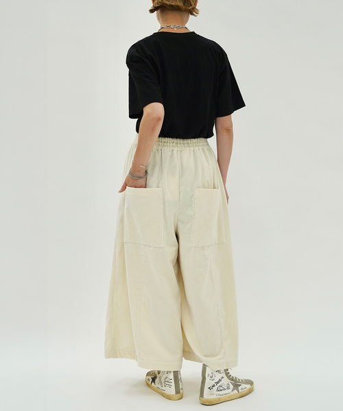 JOURNAL STANDARD LUXE(ジャーナルスタンダード ラックス)の「ベロア tuck easy wideパンツ(その他パンツ・レディース・ホワイト×ホワイト・FREE)」の5枚目の写真