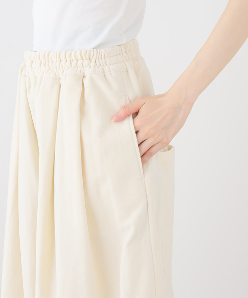 JOURNAL STANDARD LUXE(ジャーナルスタンダード ラックス)の「ベロア tuck easy wideパンツ(その他パンツ・レディース・ホワイト×ホワイト・FREE)」の11枚目の写真