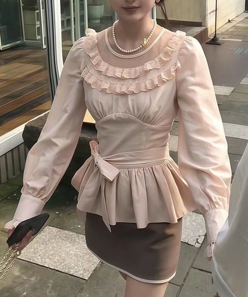 AsheKsha(アシクシャ)の「レースフリルリボンウエストマークフレアヘムトップス(シャツ/ブラウス・レディース・ピンク・M/S)」の5枚目の写真