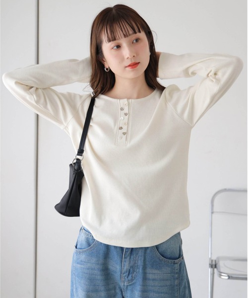 tiptop(ティップトップ)の「【WEB限定アイテム】テレコ多釦ヘンリーT(Tシャツ/カットソー・レディース・ブラック/オフホワイト・FREE)」の5枚目の写真