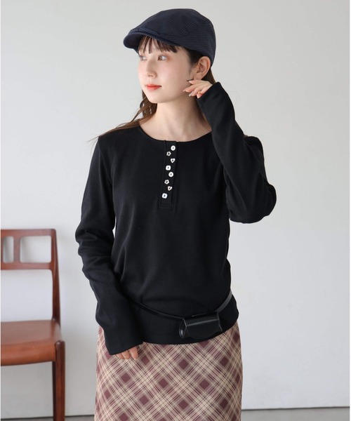 tiptop(ティップトップ)の「【WEB限定アイテム】テレコ多釦ヘンリーT(Tシャツ/カットソー・レディース・ブラック/オフホワイト・FREE)」の20枚目の写真