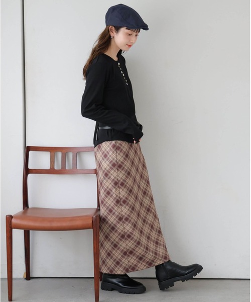 tiptop(ティップトップ)の「【WEB限定アイテム】テレコ多釦ヘンリーT(Tシャツ/カットソー・レディース・ブラック/オフホワイト・FREE)」の22枚目の写真