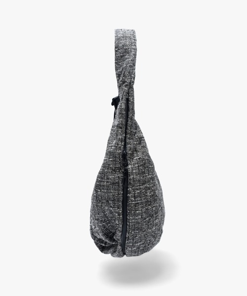 Cote&Ciel（コートエシエル）の「【cote&ciel/コートエシエル】 Hyco S Tweed Black & Cream / ショルダーバッグ（ショルダーバッグ・メンズ・グレー×ホワイト・FREE）」の11枚目の写真