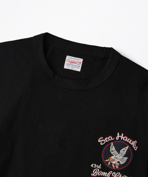 OUTSTANDING(アウトスタンディング)の「MIL SERIES LONG SLEEVE(BOMB GROUP)_BLACK(Tシャツ/カットソー・メンズ・その他・X-LARGE/MEDIUM/LARGE)」の3枚目の写真