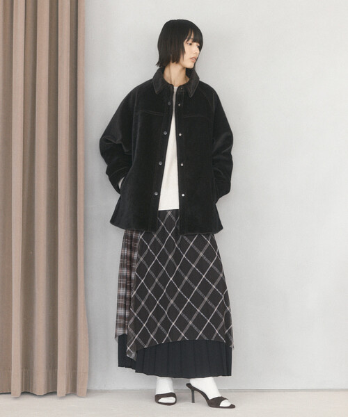 Firsthand(ファーストハンド)の「Firsthand/ファーストハンド フェイクホースファー デザインジャケット【限定展開】(ブルゾン・レディース・ブラック/ダークブラウン・FREE)」の3枚目の写真