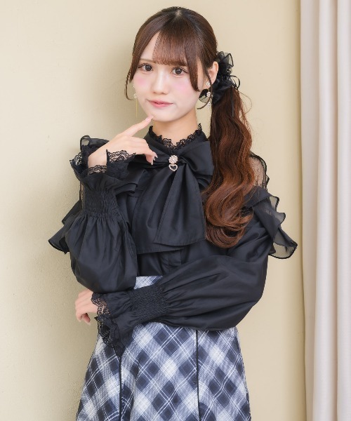 couture BY ROJITA(クチュールバイロジータ)の「ラッフルシアー長袖ブラウス(シャツ/ブラウス・レディース・ピンク/マルチ/ブラック/ホワイト・FREE)」の1枚目の写真