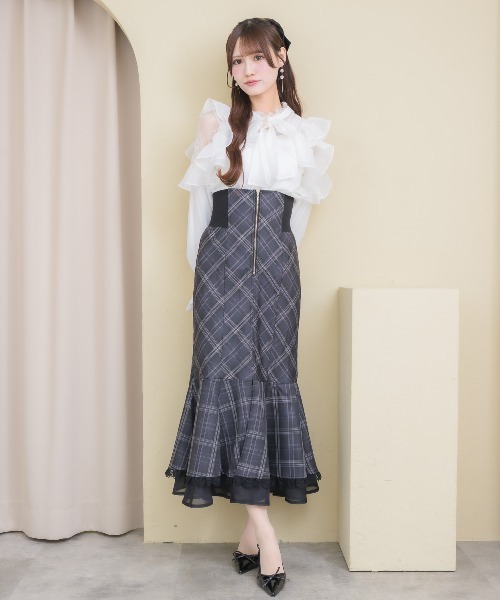 couture BY ROJITA(クチュールバイロジータ)の「ラッフルシアー長袖ブラウス(シャツ/ブラウス・レディース・ピンク/マルチ/ブラック/ホワイト・FREE)」の6枚目の写真