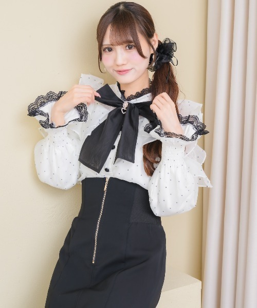 couture BY ROJITA(クチュールバイロジータ)の「ラッフルシアー長袖ブラウス(シャツ/ブラウス・レディース・ピンク/マルチ/ブラック/ホワイト・FREE)」の20枚目の写真