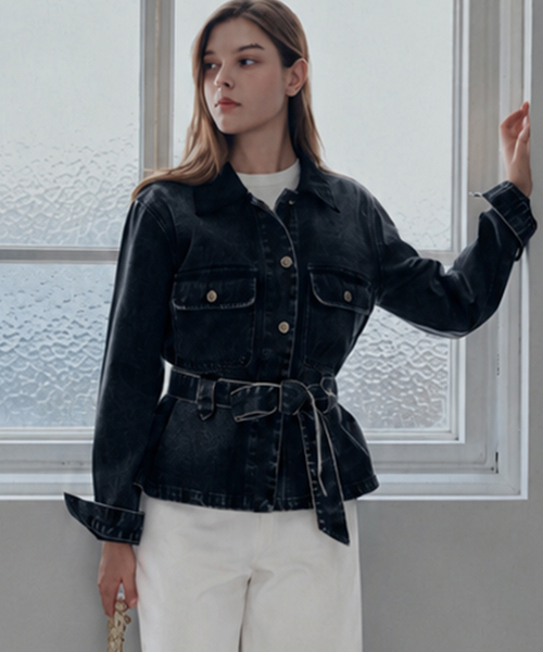 SLOWLOLLI(スローローリ)の「Belted denim jacket_2 Colors(デニムジャケット・レディース・ブラック/ブルー・FREE)」の6枚目の写真