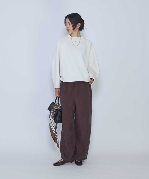 COGTHEBIGSMOKE(コグザビッグスモーク)の「<COGTHEBIGSMOKE /コグ ザ ビッグ スモーク>"OLIVIA TOP"カットソー(Tシャツ/カットソー・レディース・ライトグレー/オフホワイト・1)」の6枚目の写真