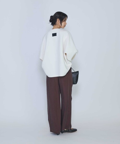 COGTHEBIGSMOKE(コグザビッグスモーク)の「<COGTHEBIGSMOKE /コグ ザ ビッグ スモーク>"OLIVIA TOP"カットソー(Tシャツ/カットソー・レディース・ライトグレー/オフホワイト・1)」の9枚目の写真
