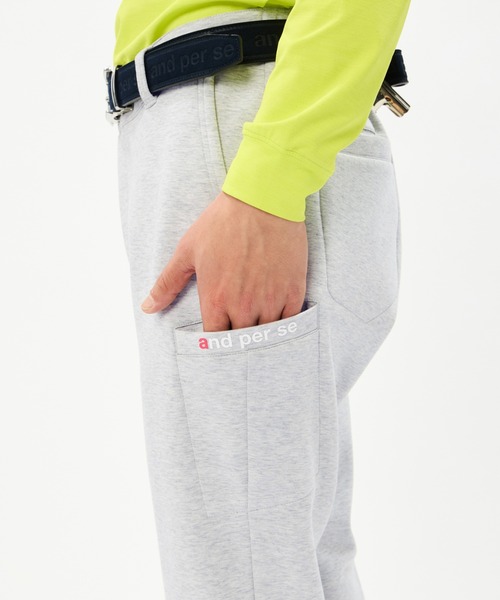 and per se（アンパスィ）の「ショットスムーザースウェットテーパードパンツ（メンズ）（その他パンツ・メンズ・グレー・M/L/LL）」の7枚目の写真