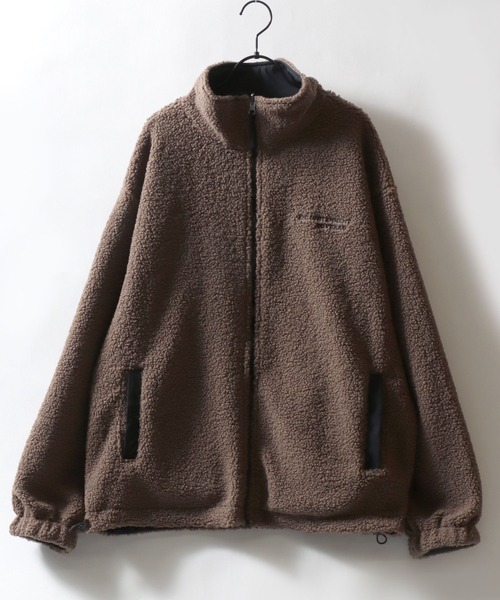 SITRY（シトリー）の「Reversible Blouson/2WAY リバーシブル ナイロン×ボアフリース オーバーサイズ ワンポイント刺繍 ナイロンジャケット ボアフリースジャケット ブルゾン（ブルゾン・メンズ・グレイッシュベージュ/ブラック/ネイビー・L/M）」の5枚目の写真