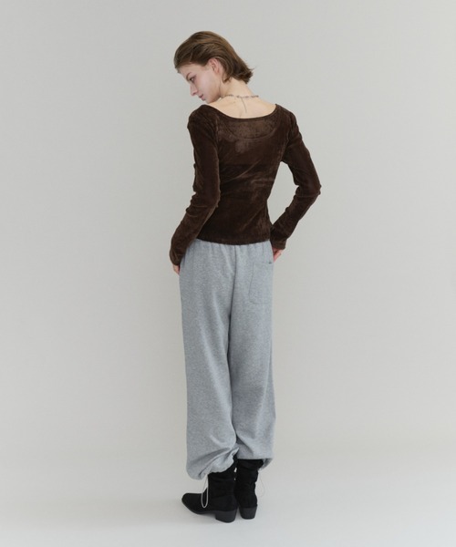Rohwel(ローウェル)の「Velour Long Sleeve Top / ベロアロングスリーブトップス(Tシャツ/カットソー・レディース・ライトグレー/ブラック/ブラウン・FREE)」の14枚目の写真