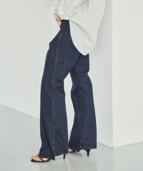 Spick & Span（スピックアンドスパン）の「《40周年 / 》5 1/2 40th BEAUTY-LINE DENIM（デニムパンツ・レディース・ネイビー・27/29/28）」の2枚目の写真