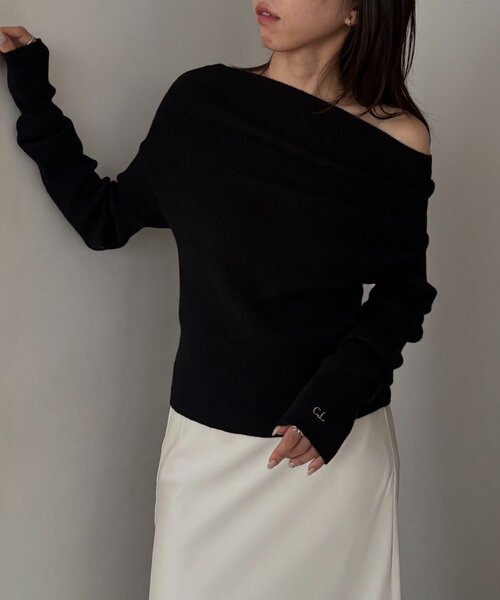 CAPRICIEUX LE'MAGE(カプリシューレマージュ)の「〈C.L〉ボートネックニット(ニット/セーター・レディース・ブラック/ホワイト系その他/ブラウン・FREE)」の2枚目の写真
