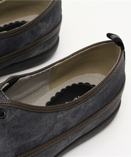 Noubel Voug Relax（ヌーベルヴォーグリラックス）の「Noubel Voug Relax(ヌーベル　ヴォーグ　リラックス)/生活防水　レースアップ調フラットスニーカーパンプス（レインシューズ・レディース・アイボリー/ブラック/ネイビー・S/M/LL/L）」の9枚目の写真