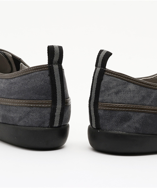 Noubel Voug Relax（ヌーベルヴォーグリラックス）の「Noubel Voug Relax(ヌーベル　ヴォーグ　リラックス)/生活防水　レースアップ調フラットスニーカーパンプス（レインシューズ・レディース・アイボリー/ブラック/ネイビー・S/M/LL/L）」の10枚目の写真