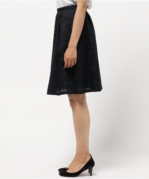 NATURAL BEAUTY BASIC(ナチュラルビューティーベーシック)の「ジャガードフレアスカート(スカート・レディース・ネイビー/ボルドー・SMALL/X-SMALL/MEDIUM)」の6枚目の写真