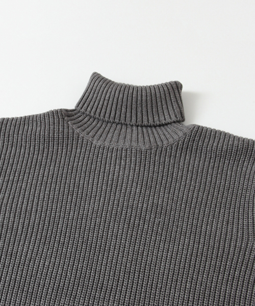 URBAN RESEARCH（アーバンリサーチ）の「UR A/C 片畦タートルネック（ニット/セーター・メンズ・ベージュ/ホワイト/ブラック/カーキ/グレー/ブラウン・LARGE/MEDIUM）」の21枚目の写真