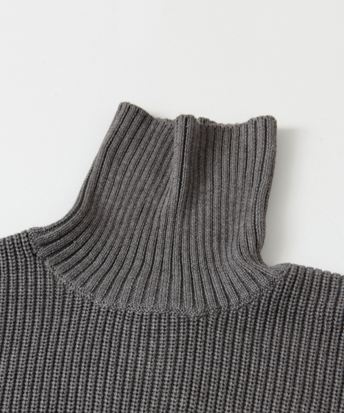 URBAN RESEARCH（アーバンリサーチ）の「UR A/C 片畦タートルネック（ニット/セーター・メンズ・ベージュ/ホワイト/ブラック/カーキ/グレー/ブラウン・LARGE/MEDIUM）」の22枚目の写真