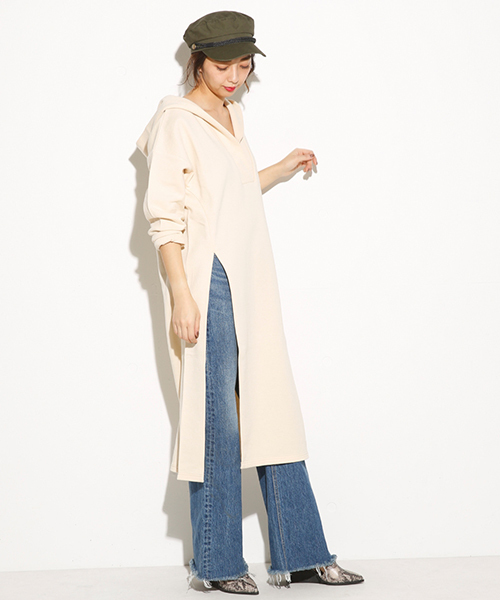 SLY（スライ）の「SLIT LONG PK（パーカー・レディース・ブラック/ライトベージュ/トップグレー・FREE）」の3枚目の写真