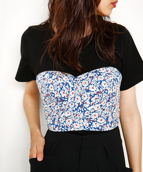 SLY（スライ）の「HIEDRA FLOR DOCKING T/SH（Tシャツ/カットソー・レディース・ブルー系その他/ホワイト/レッド系その他/オレンジ系その他・1/2）」の3枚目の写真