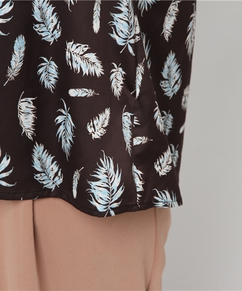 ALLEGE(アレッジ)の「【ALLEGE】 Tuck camisole(シャツ/ブラウス・レディース・ブラック/レッド・1)」の7枚目の写真