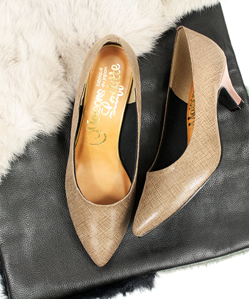 salle de bal（サルデバル）の「ビーガンレザー ポインテッドパンプス（パンプス・レディース・ブラック/グレイッシュベージュ・L/M/S）」の11枚目の写真