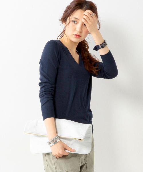 UNITED ARROWS（ユナイテッドアローズ）の「＜BARDOT ROSE(バルドロゼ＞ ジェントルクロコ BIG クラッチ† ◆¨（クラッチバッグ・レディース・ホワイト/ブラック/ベージュ/ピンク/イエロー/ロイヤルブルー/グレー/オレンジ/ネイビー/その他1/コバルトブルー/オフホワイト/ダークグレー/ワインレッド/その他2/ゴールド/その他3/その他4/その他5・フリー）」の18枚目の写真